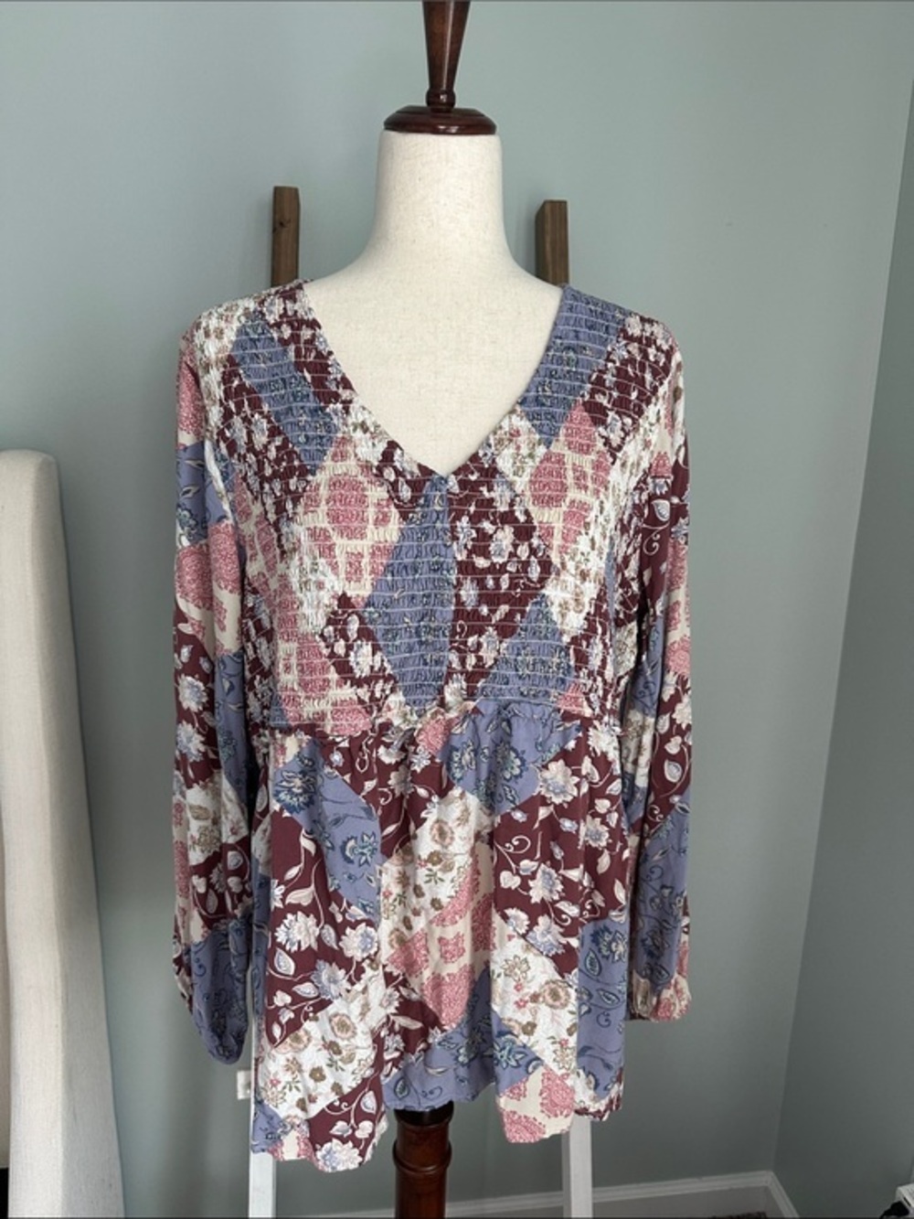 Maurices Patchwork Floral V-Neck Tunic Top Size XL - Mauve, Blue, Cream